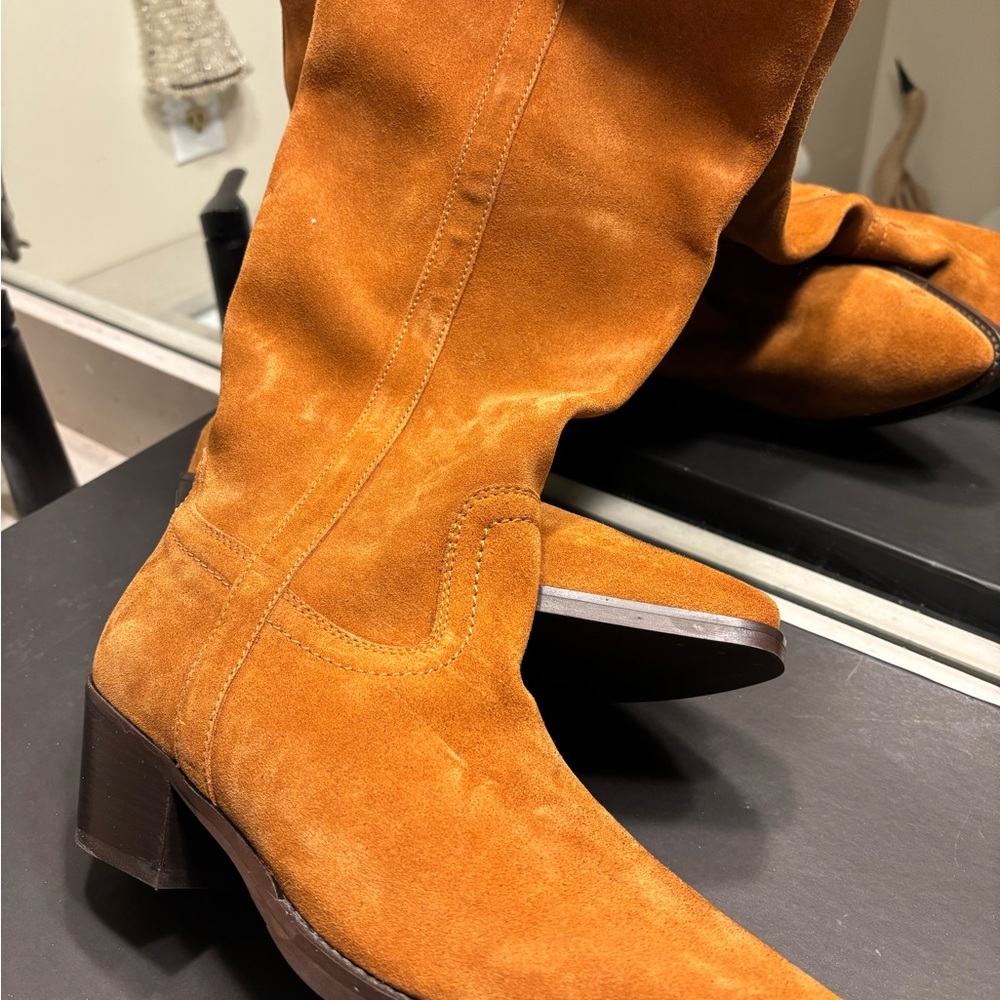 Elegant Tan Suede Heeled Boots